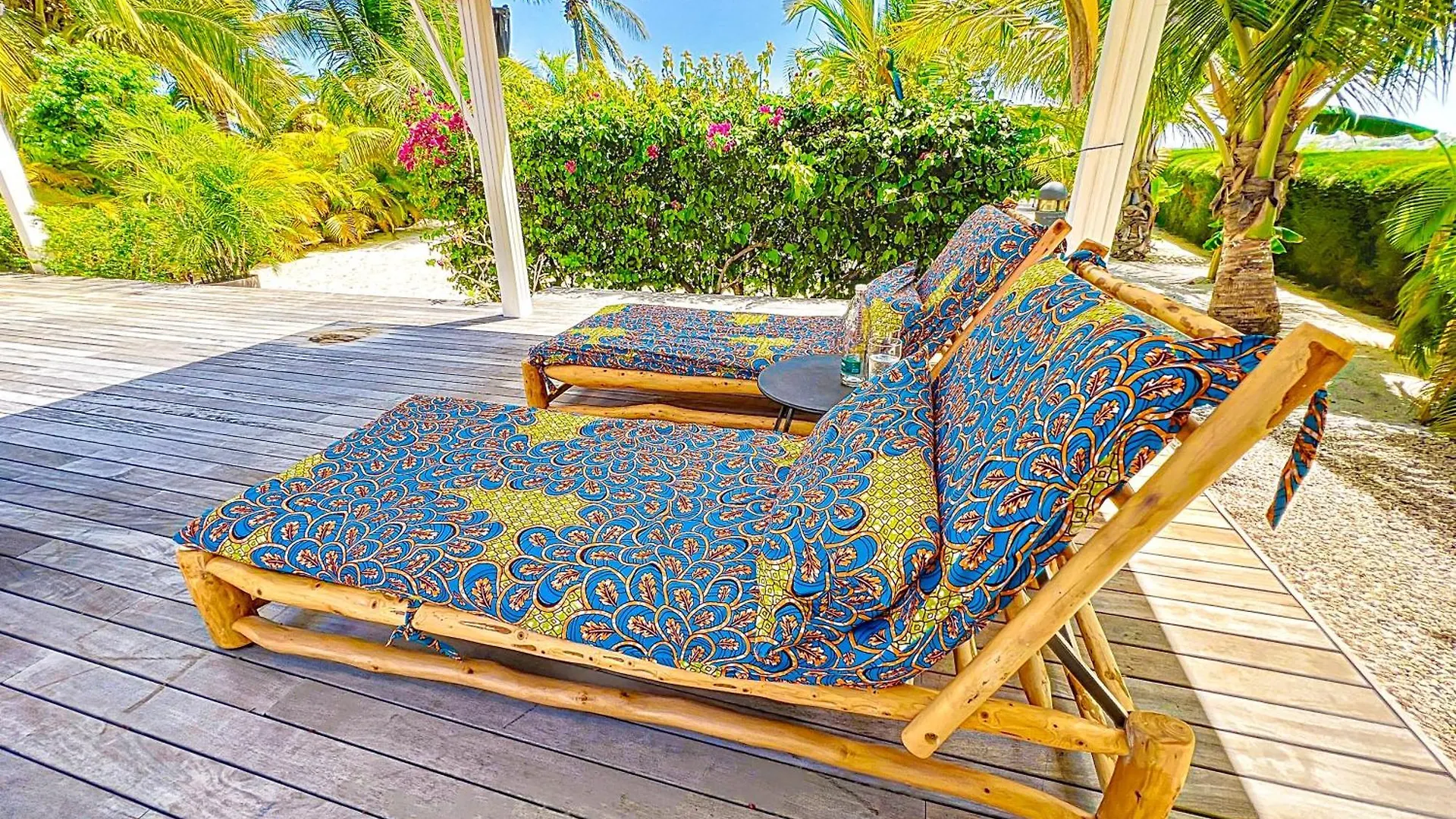 Villa Marie, Swimming Pool, Beach, Pontoon And Jacuzzi, All Private Baie Nettle